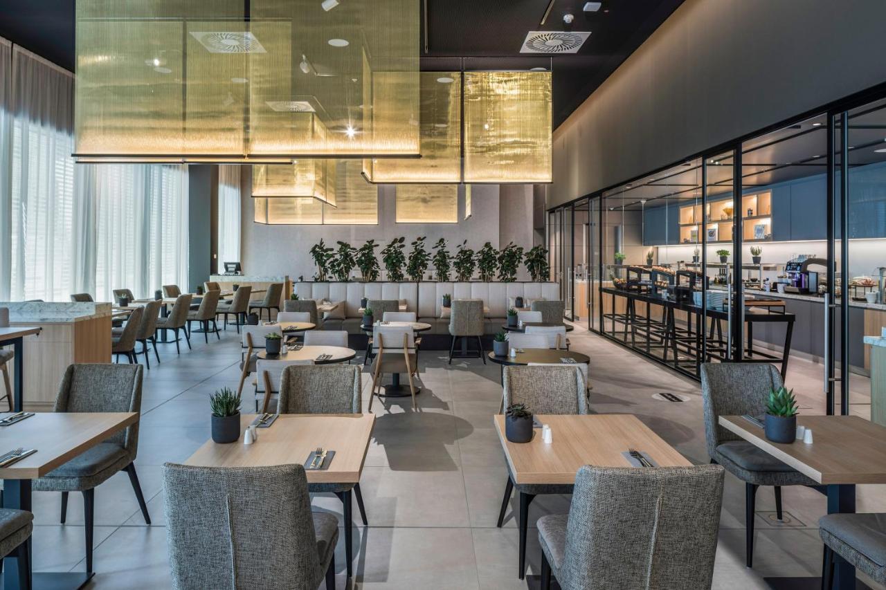 Meliá Frankfurt City Fráncfort del Meno Exterior foto